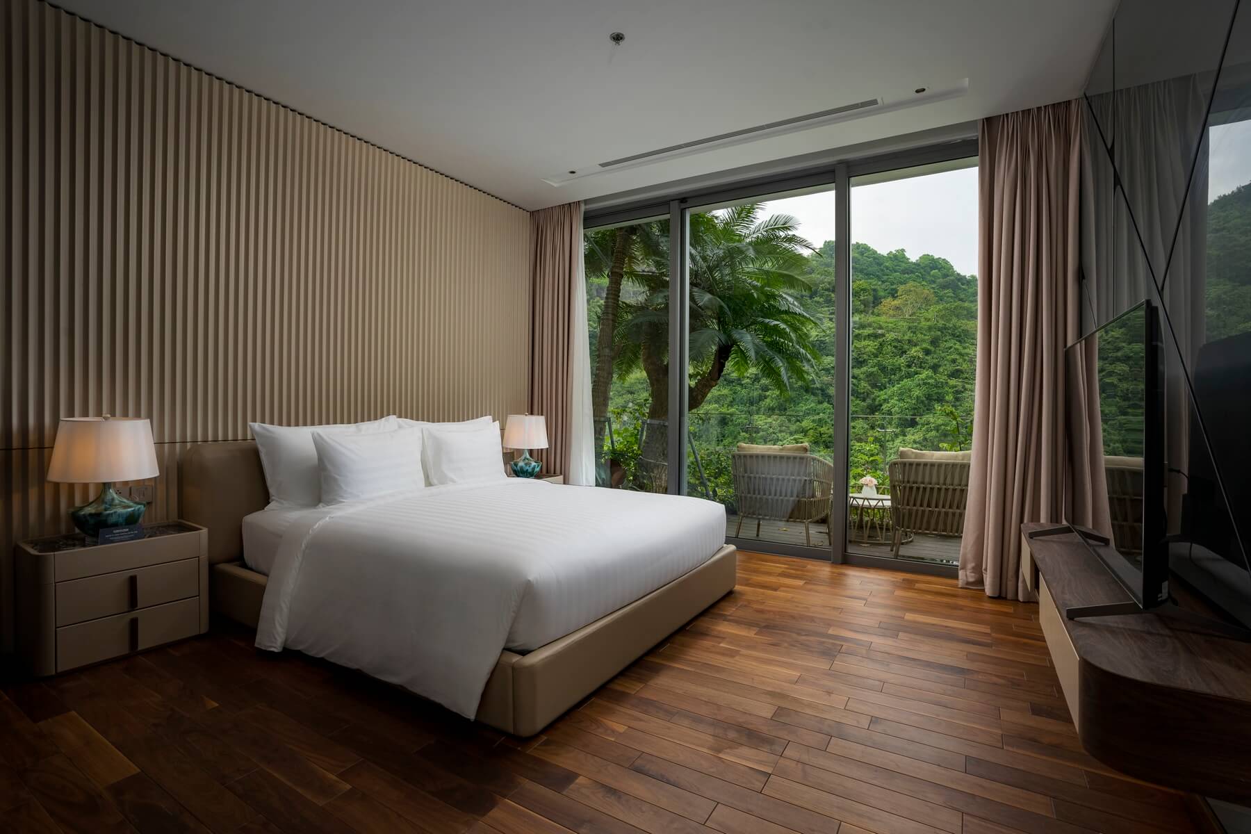 Flamingo Cát Bà Resorts