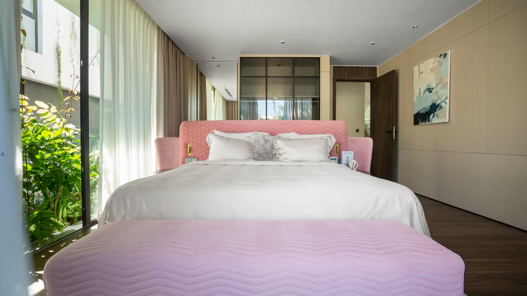 Flamingo Golden Hill