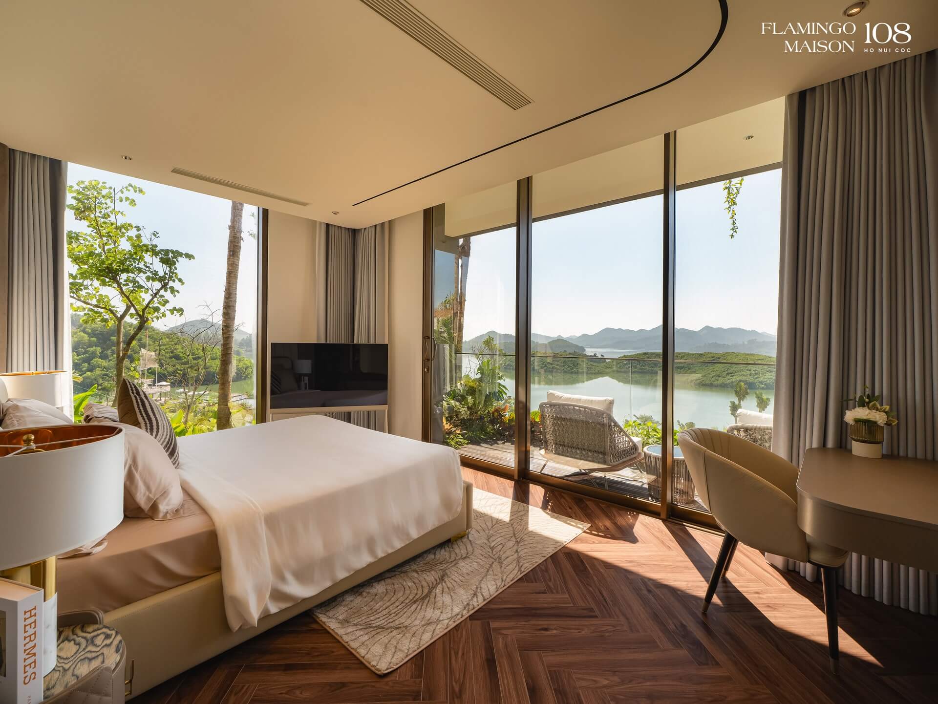 Flamingo Maison 108 Ho Nui Coc